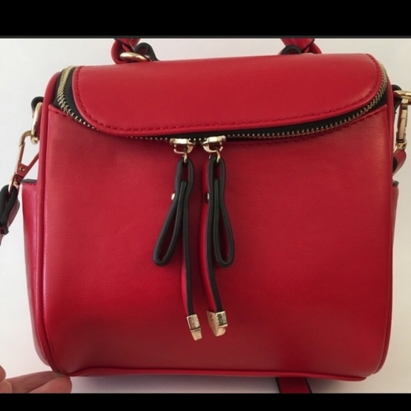 Red Faux Leather Shoulder Bag Cross Body Purse - Picture 8 of 16